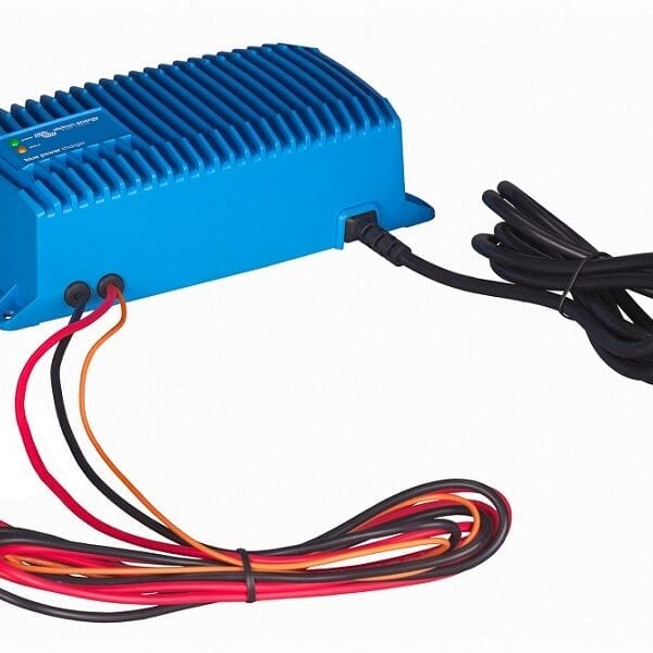 Victron BPC2408 Lader Blue Power 24V 8A (IP67)